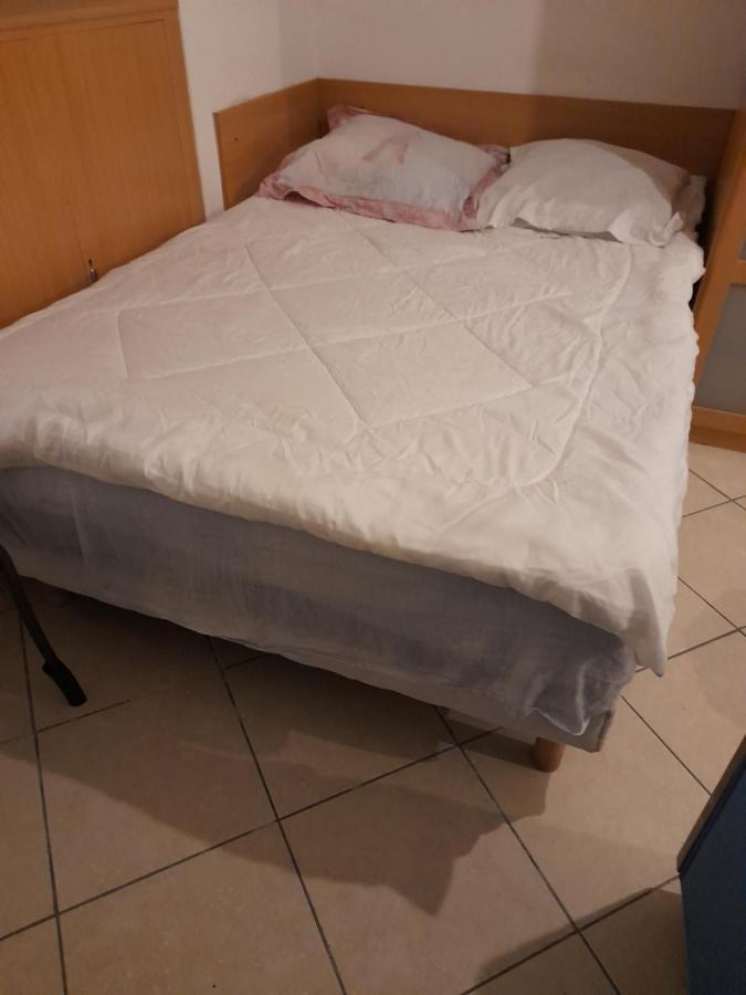 Apartment Studette Charlot Centre - 11 Rue Paradis